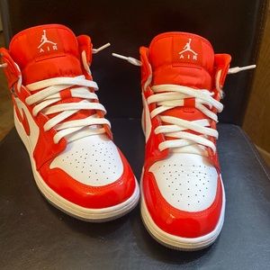 Air Jordan 1s mid Barcelona